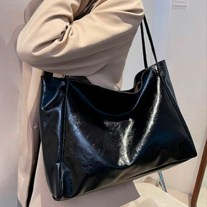 Amara - Vintage-Inspired Leather Handbag