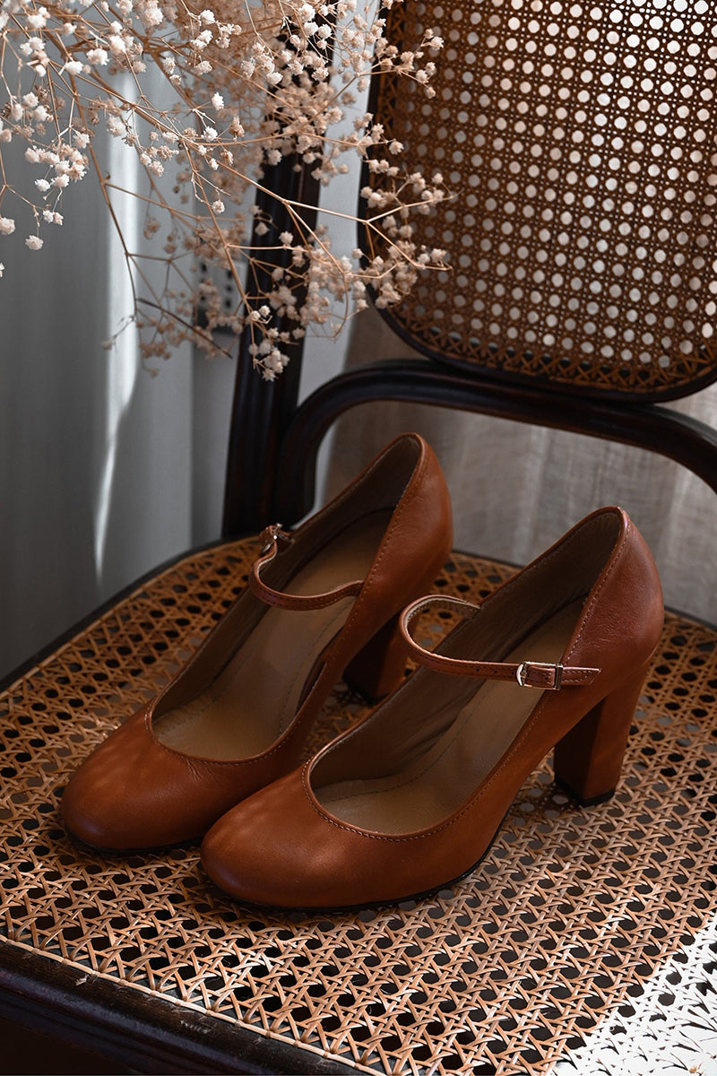 Bravina | Everyday Sandals with a Subtle Heel