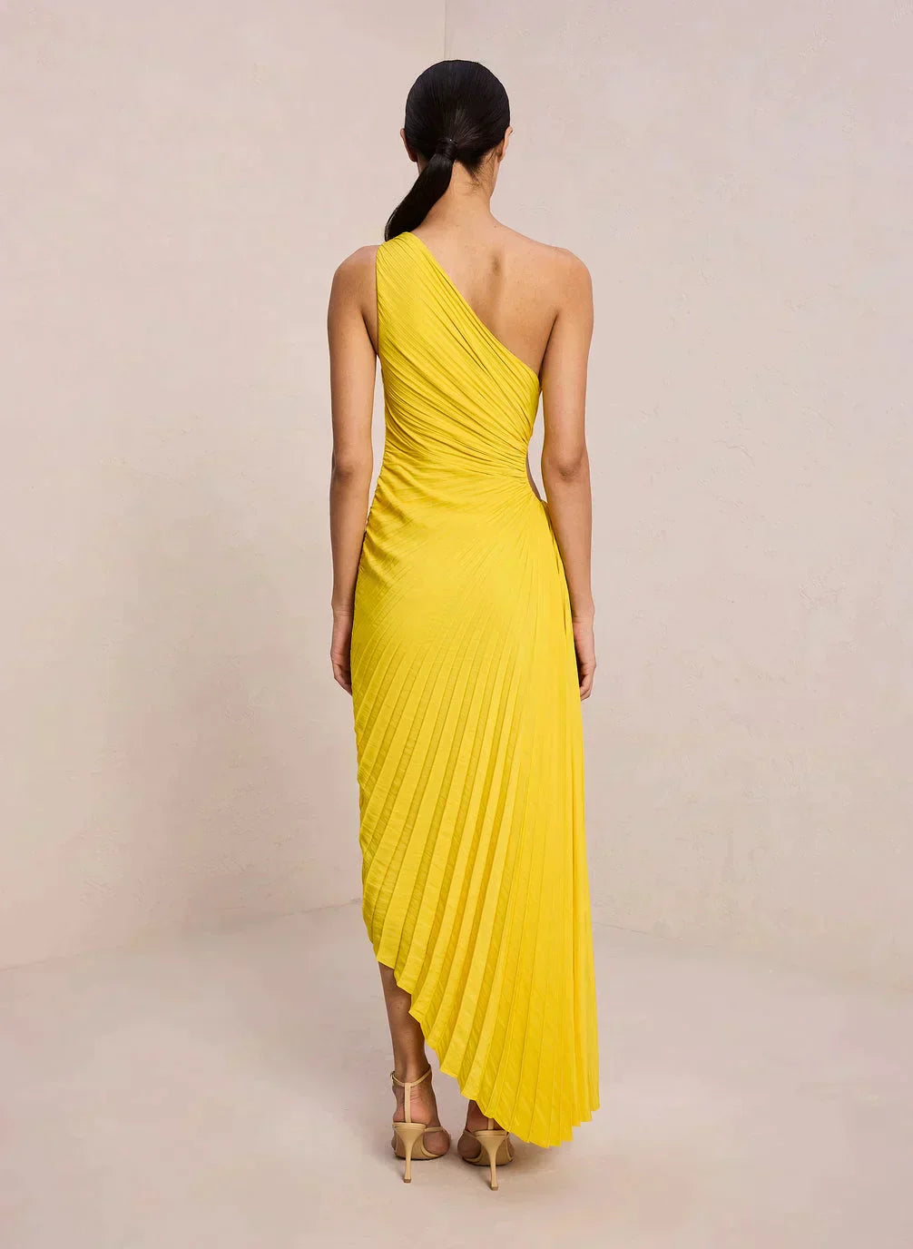 Ivana - Pleated Inspiration