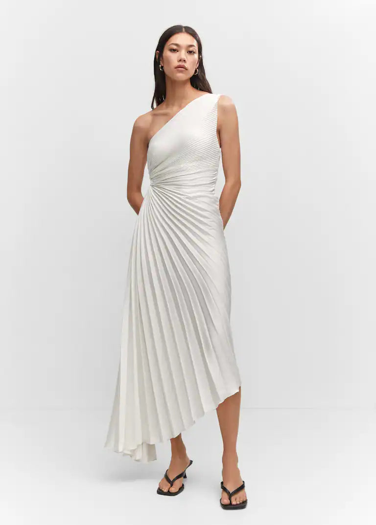 Ivana - Pleated Inspiration