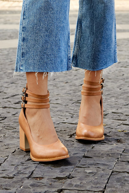 Casilda | Sleek Ankle Strap Sandals with Chunky Heel