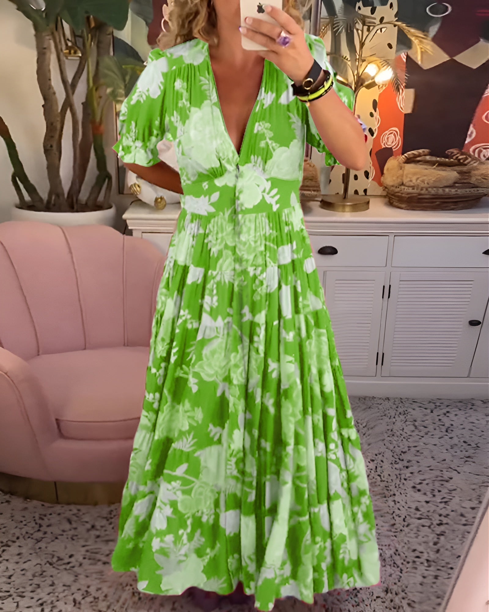 Isla | Chic Floral Print V-Neck Dress