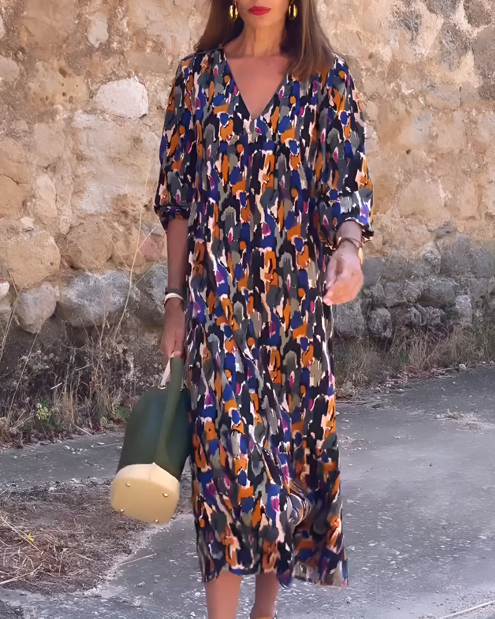 Angeli | Vintage-Inspired V-Neck Dress