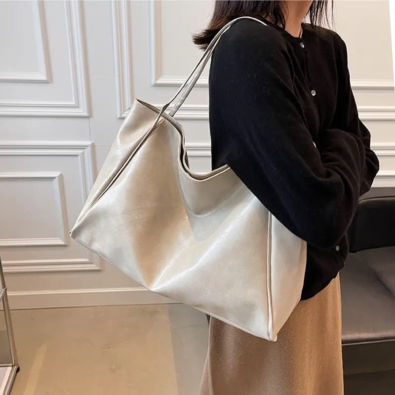 Amara - Vintage-Inspired Leather Handbag