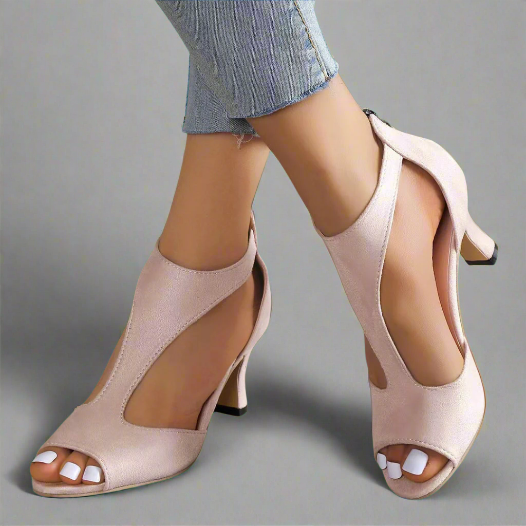 Heidrun | Stylish and Cozy Heeled Sandals