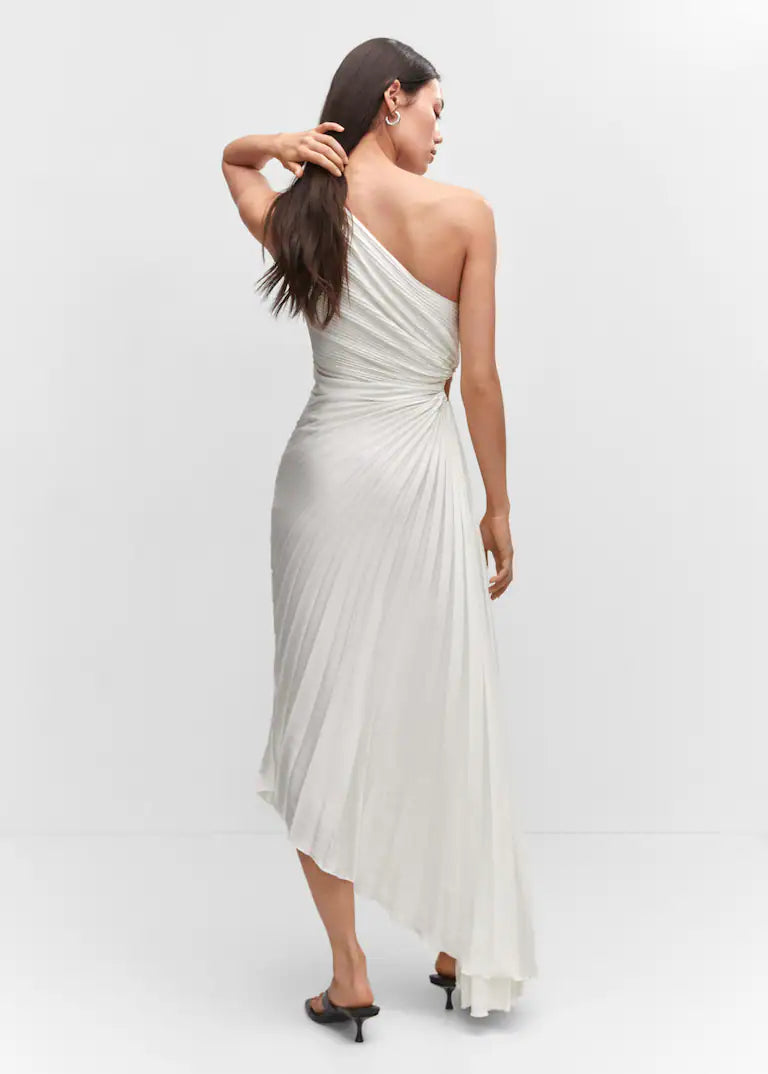 Ivana - Pleated Inspiration