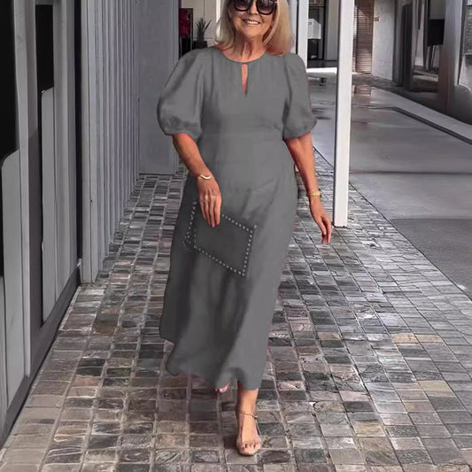 Chic Midi Dress with Elegant Essence