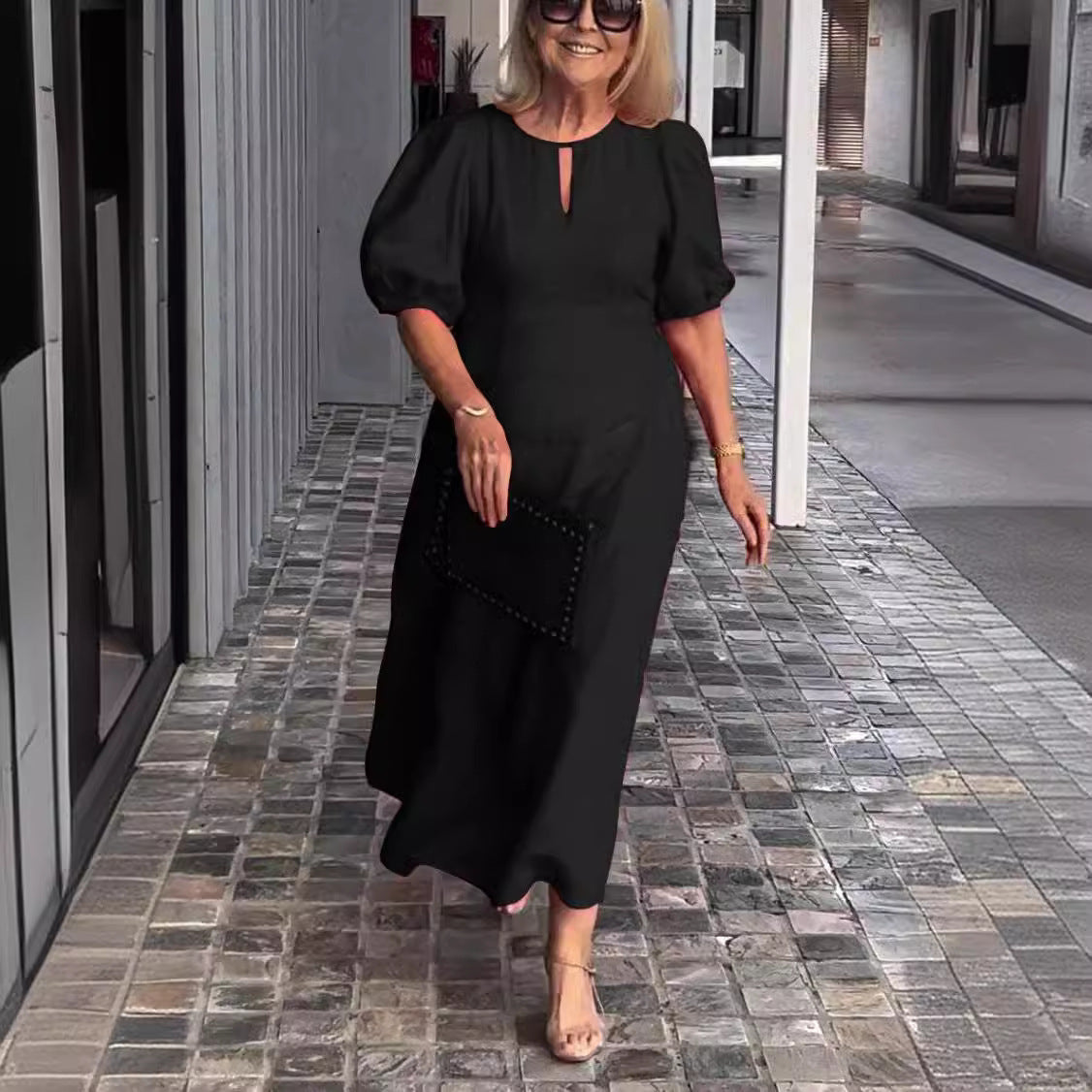 Chic Midi Dress with Elegant Essence