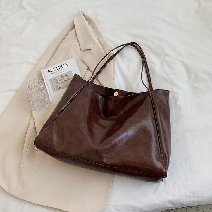 Amara - Vintage-Inspired Leather Handbag