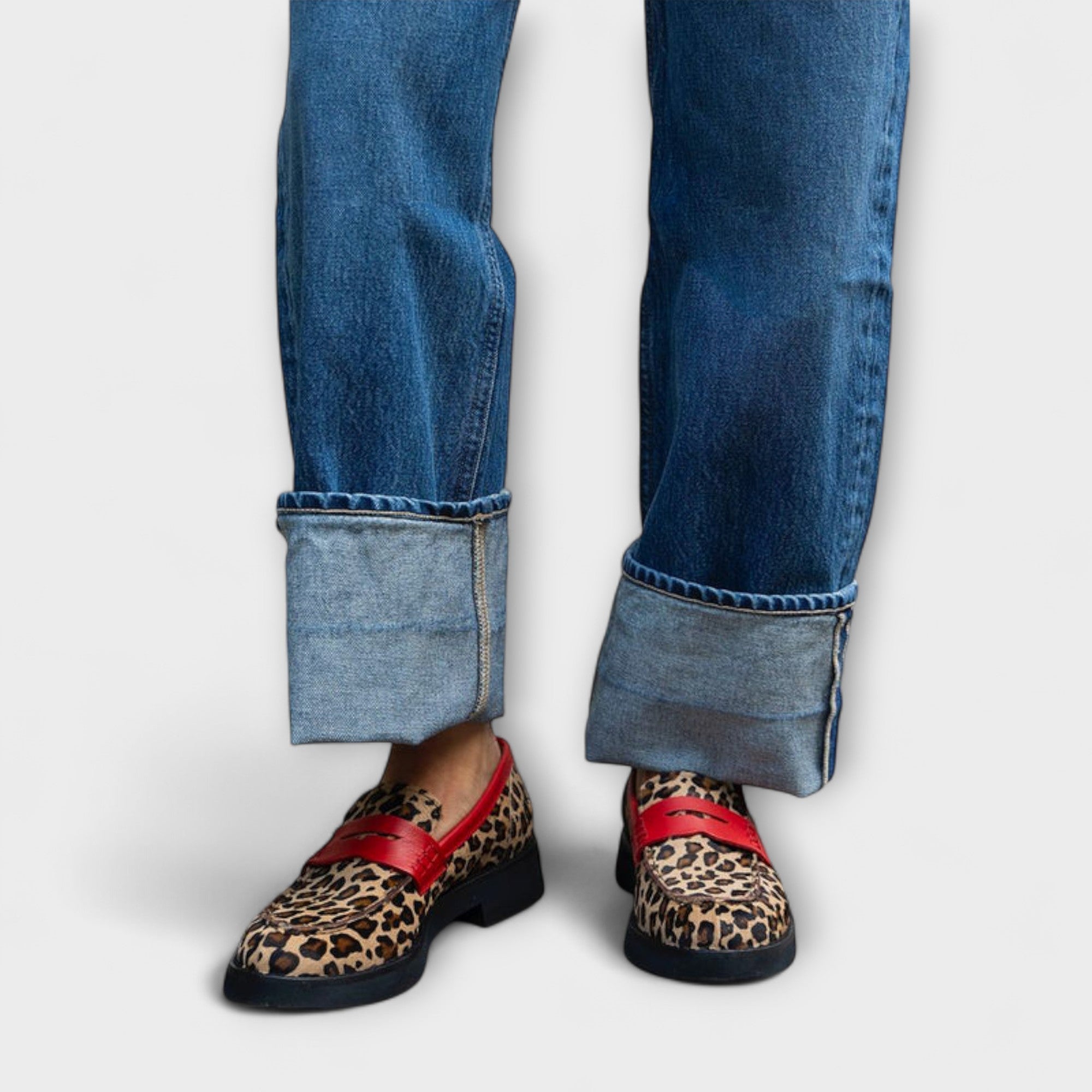 Leona – Leopard Pattern