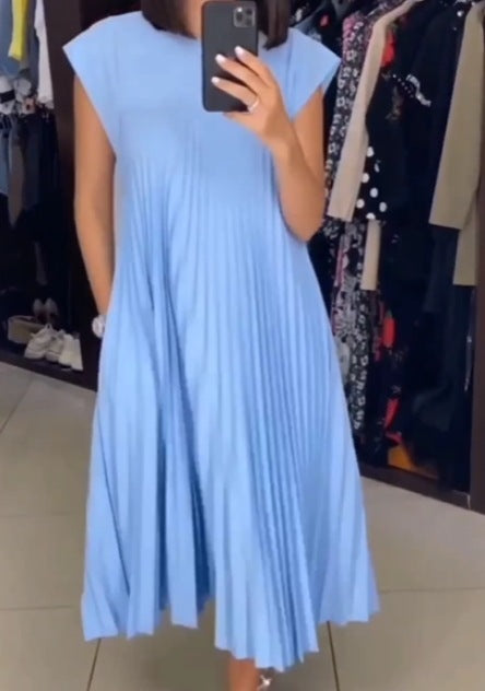 Elara™ - Flowing Pleated Maxi Dress