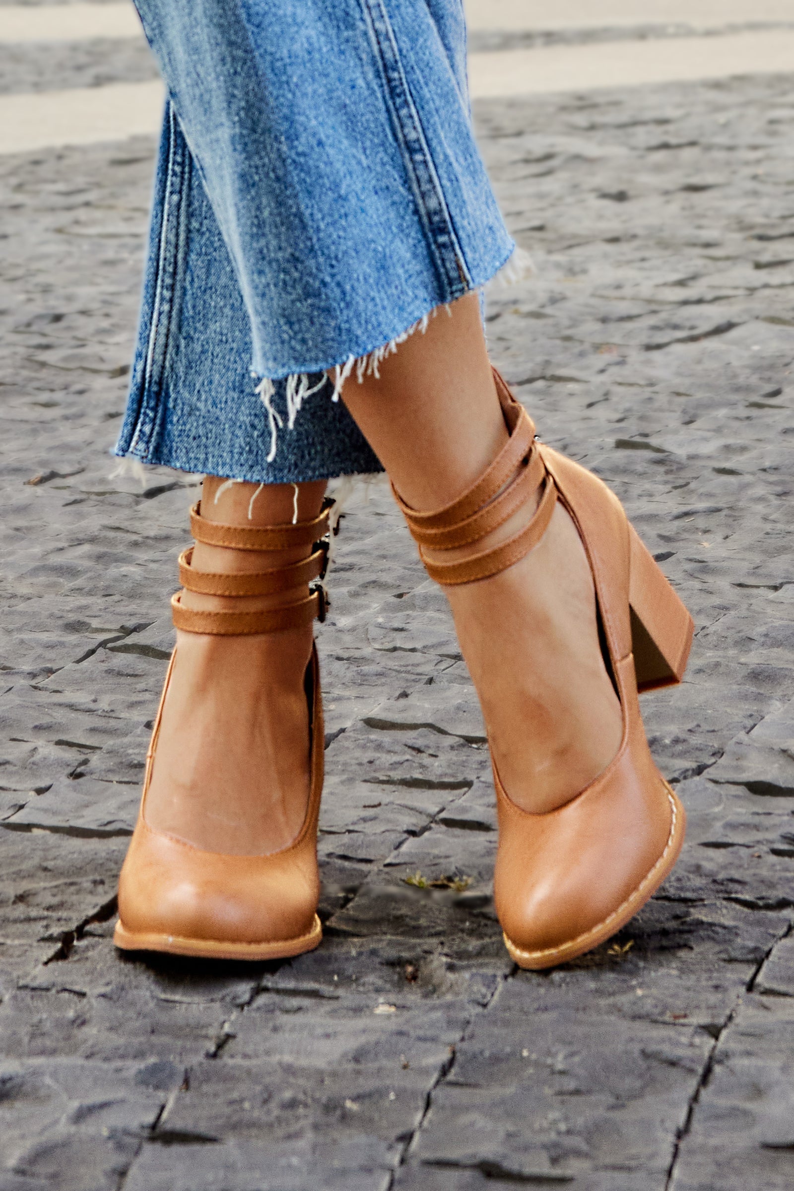 Casilda | Sleek Ankle Strap Sandals with Chunky Heel
