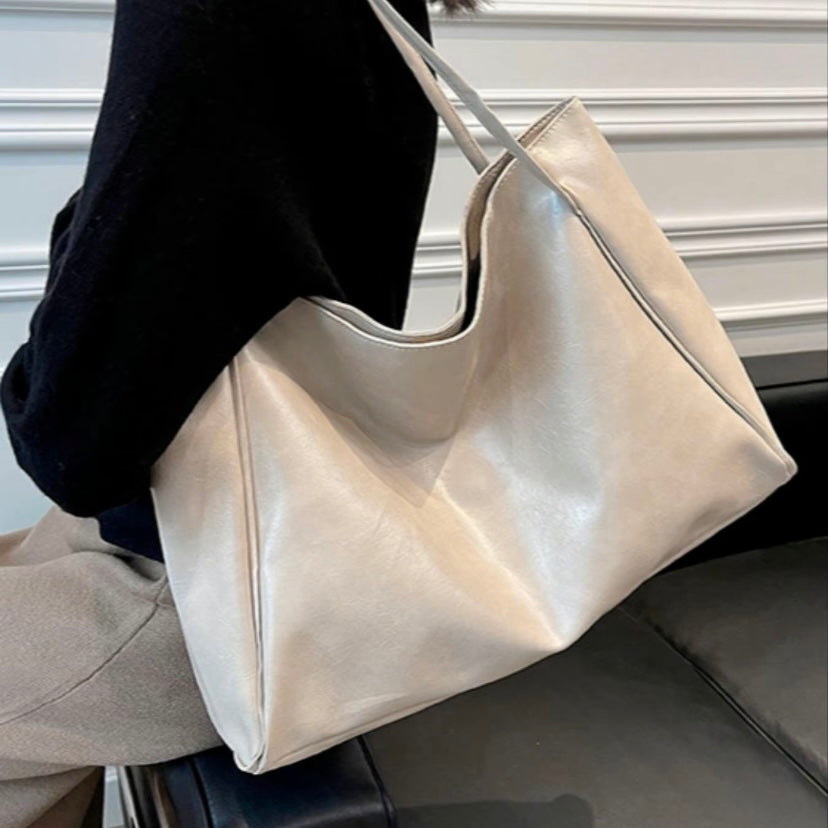 Amara - Vintage-Inspired Leather Handbag