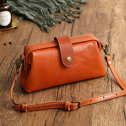 Ivy - Compact Leather Crossbody Bag