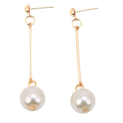 Elegant Dangling Earrings Featuring Exquisite Handcrafted Pearls