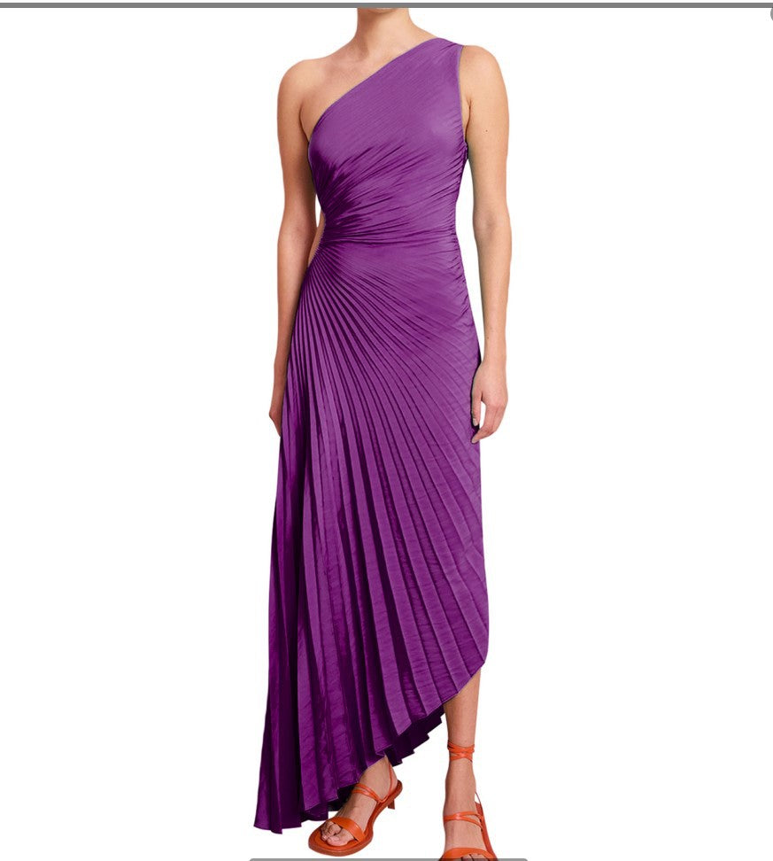 Ivana - Pleated Inspiration
