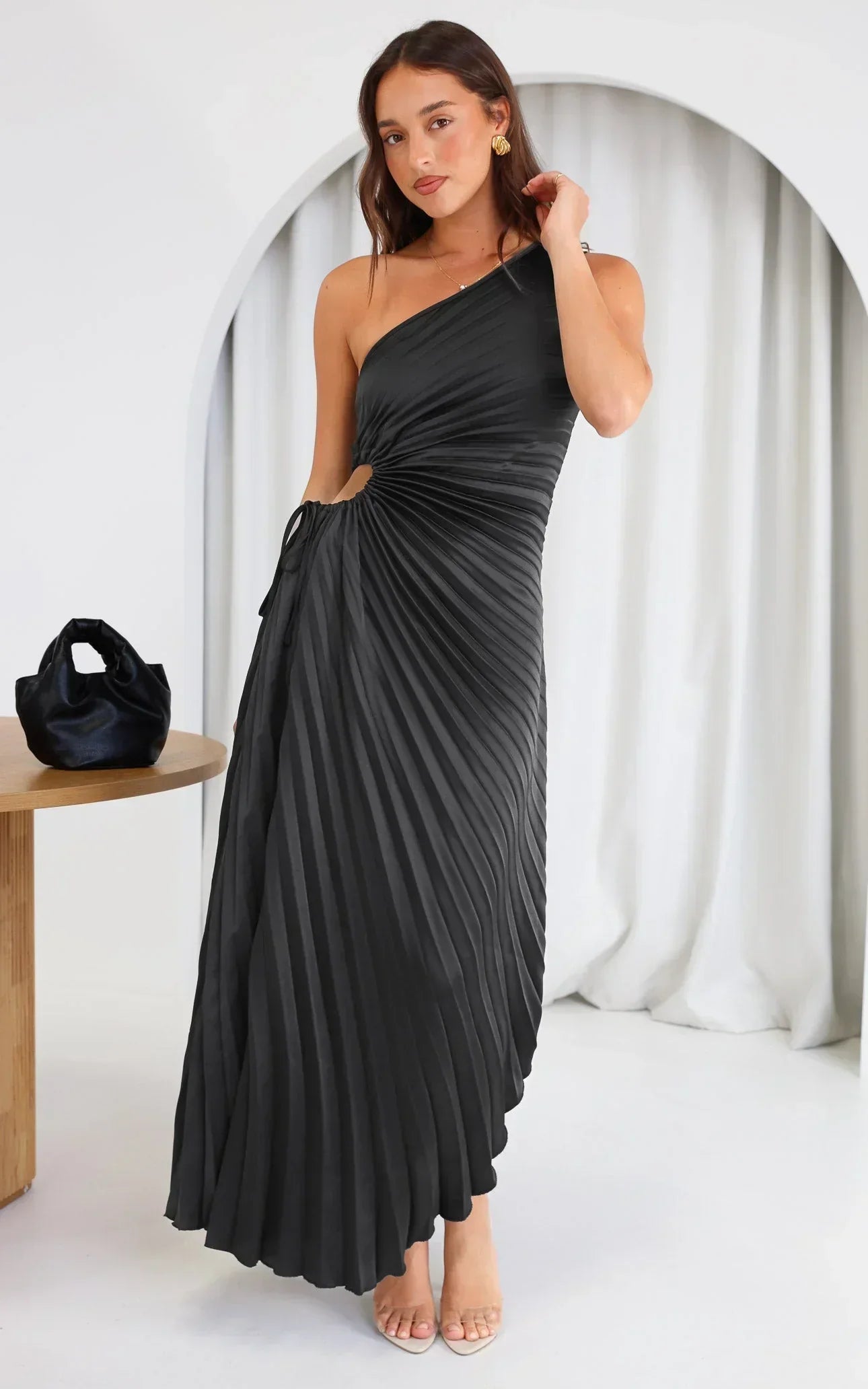 Ivana - Pleated Inspiration