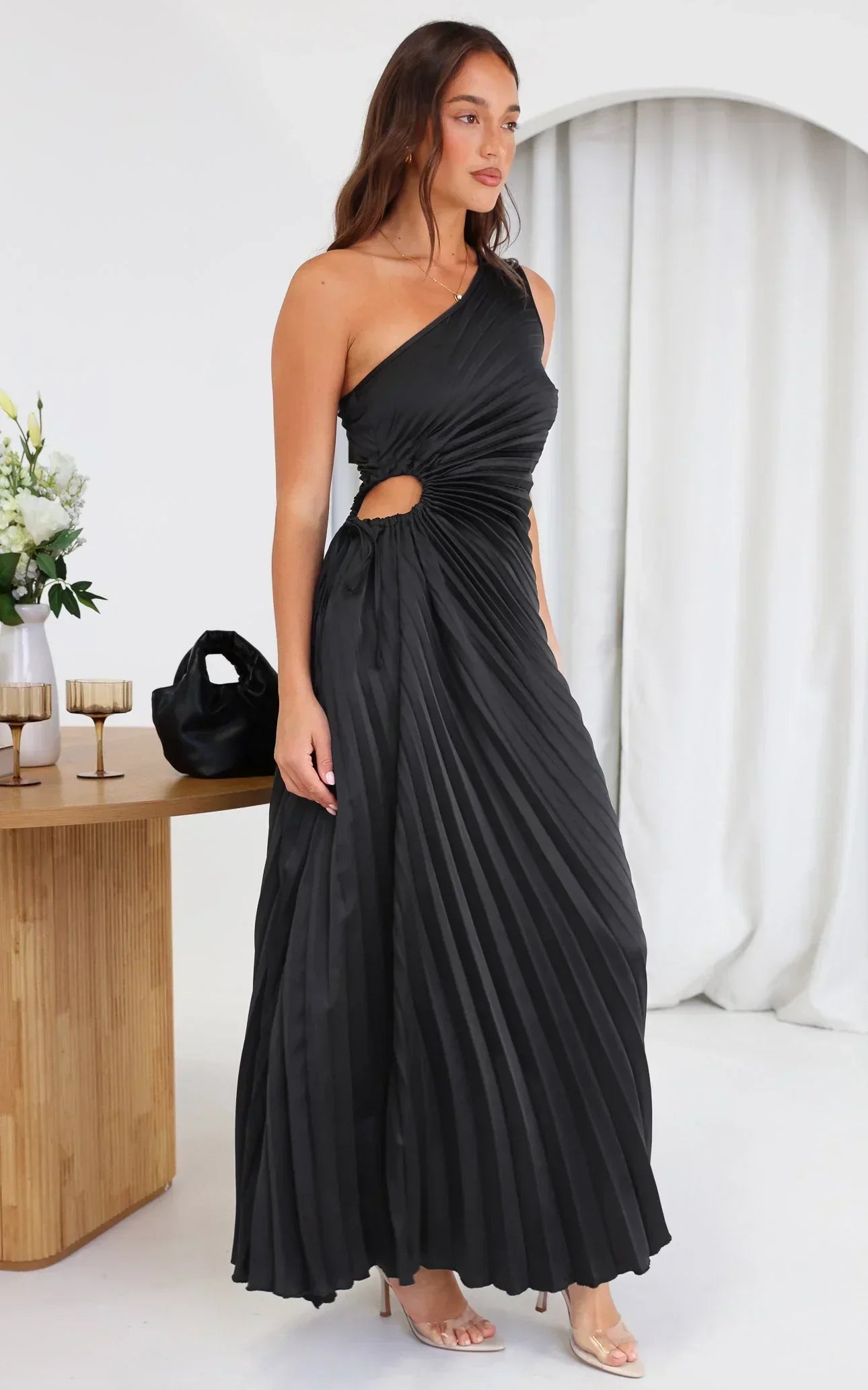 Ivana - Pleated Inspiration