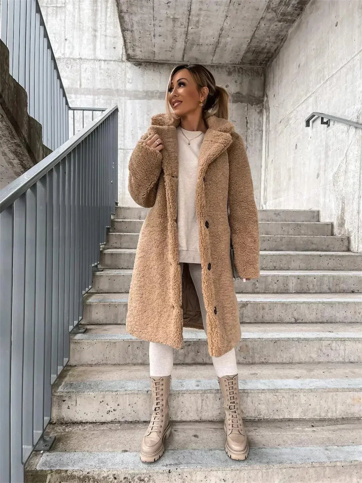 Ava™ - Cozy Teddy Coat for a Warm Embrace