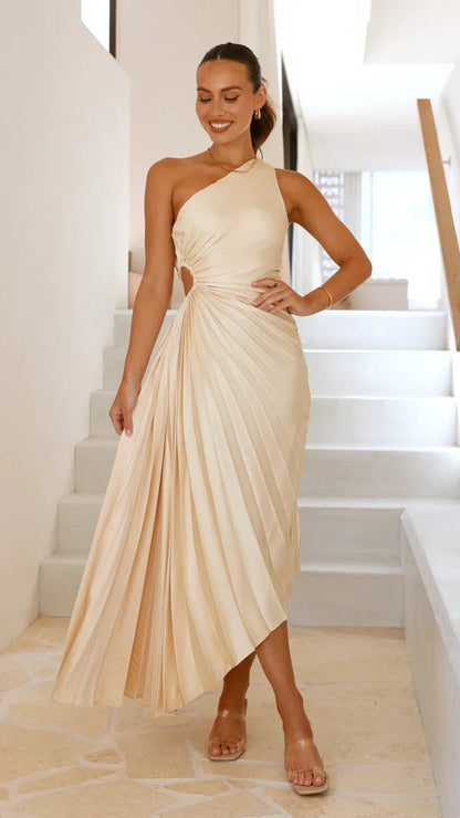 Ivana - Pleated Inspiration