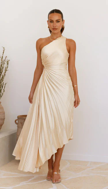 Ivana - Pleated Inspiration