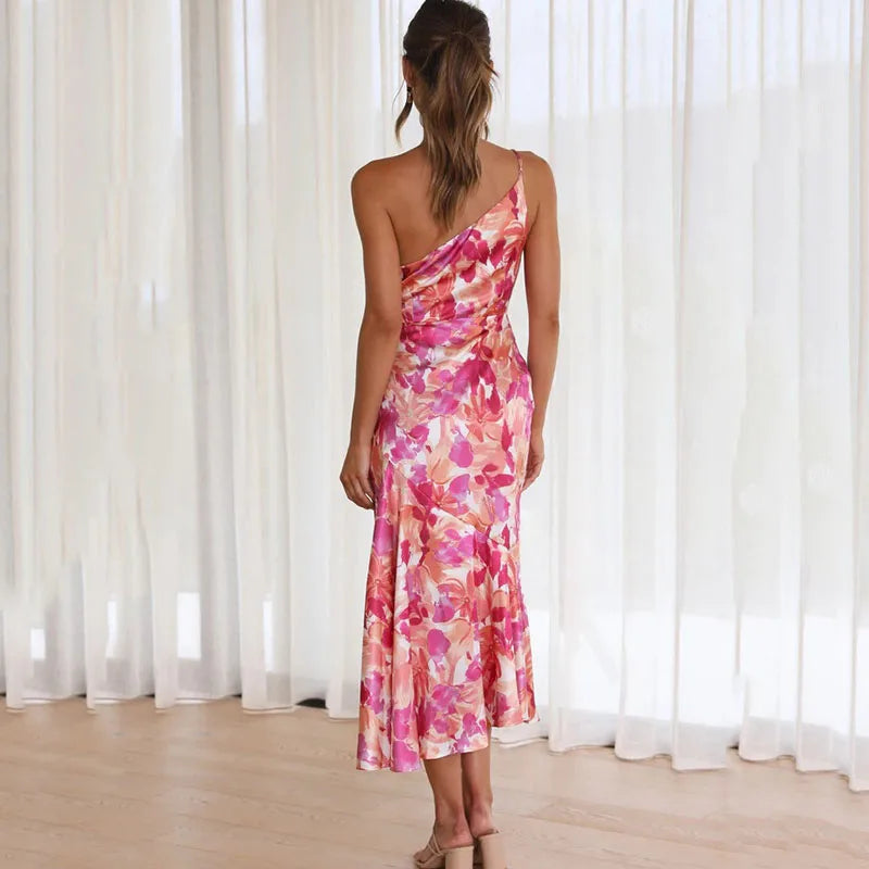 Liza - Elegant One-Shoulder Design