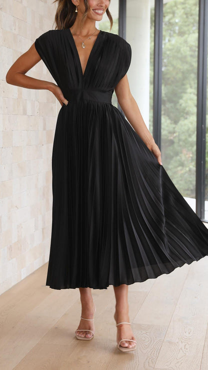 Lexi - Elegant Pleated Luxe Dress
