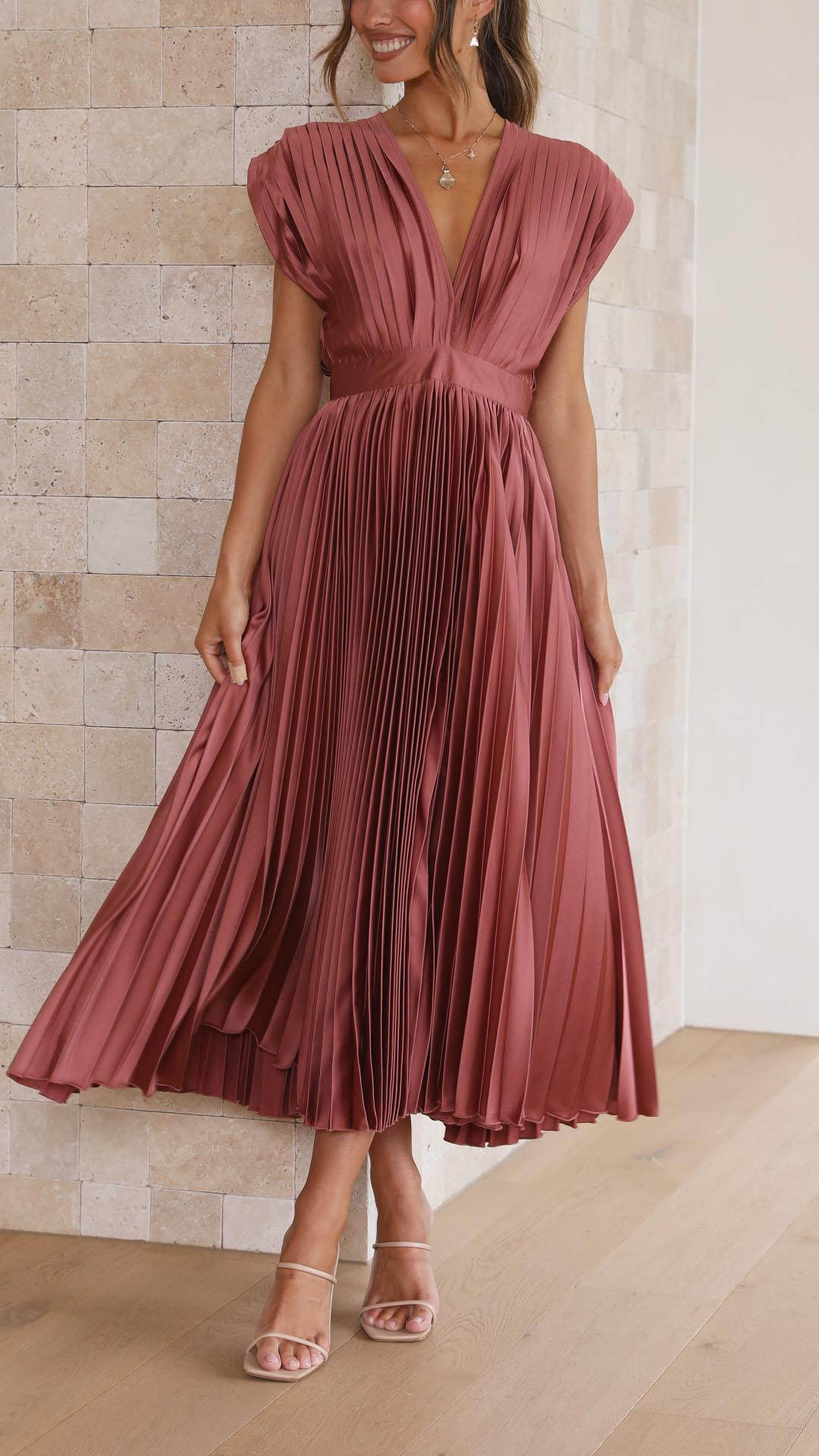 Lexi - Elegant Pleated Luxe Dress