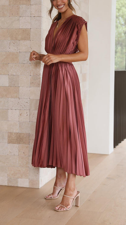 Lexi - Elegant Pleated Luxe Dress