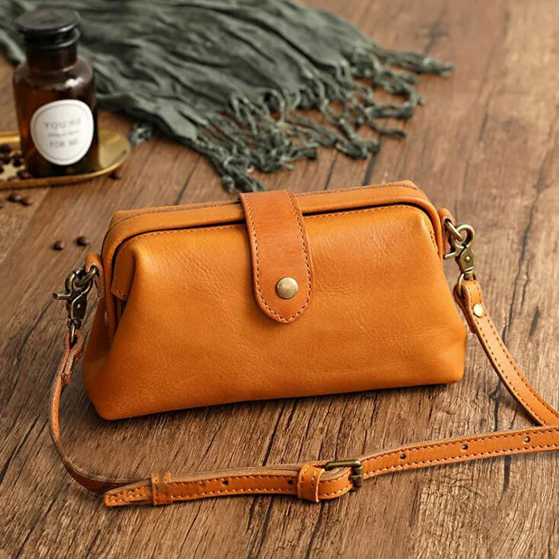 Ivy - Compact Leather Crossbody Bag