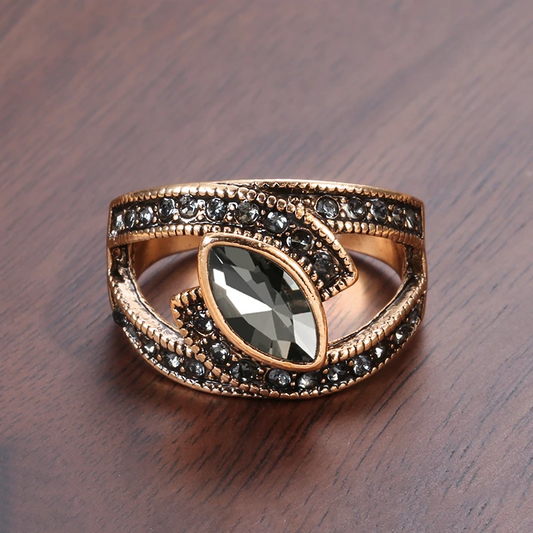 Chic Black Crystal Ring