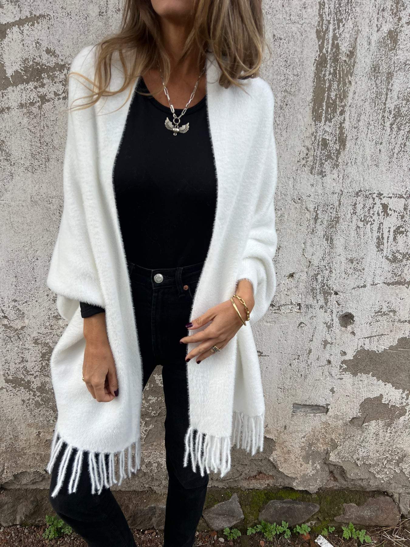 Isabel™ - Cozy Wrap Cardigan with Fringe Hem