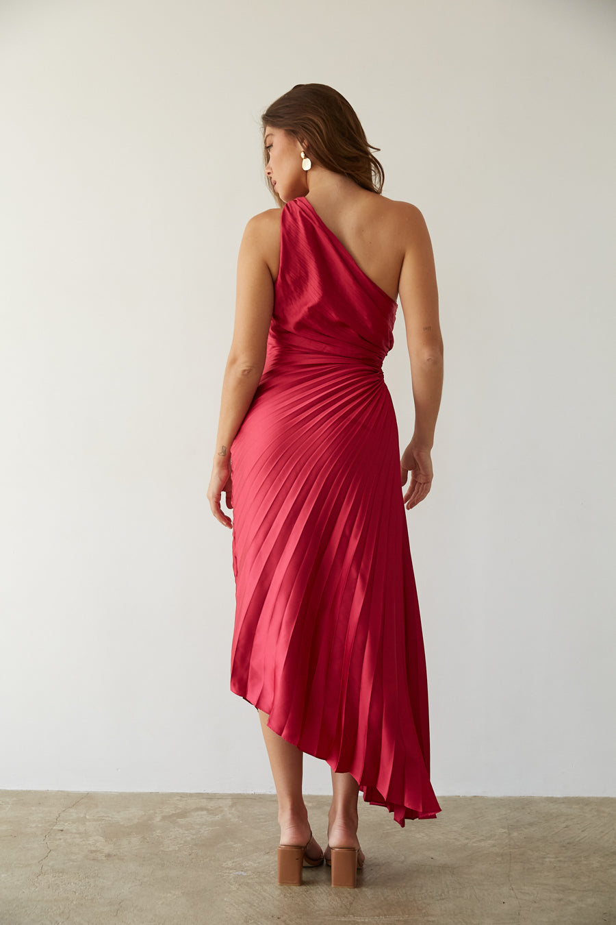 Ivana - Pleated Inspiration